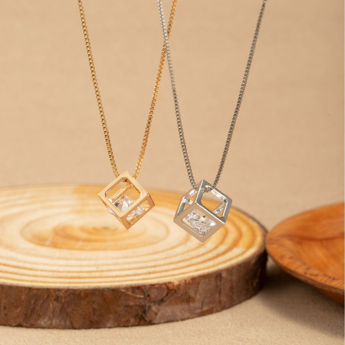 🎲✨ジルコニア付きルービックキューブネックレス✨🎲