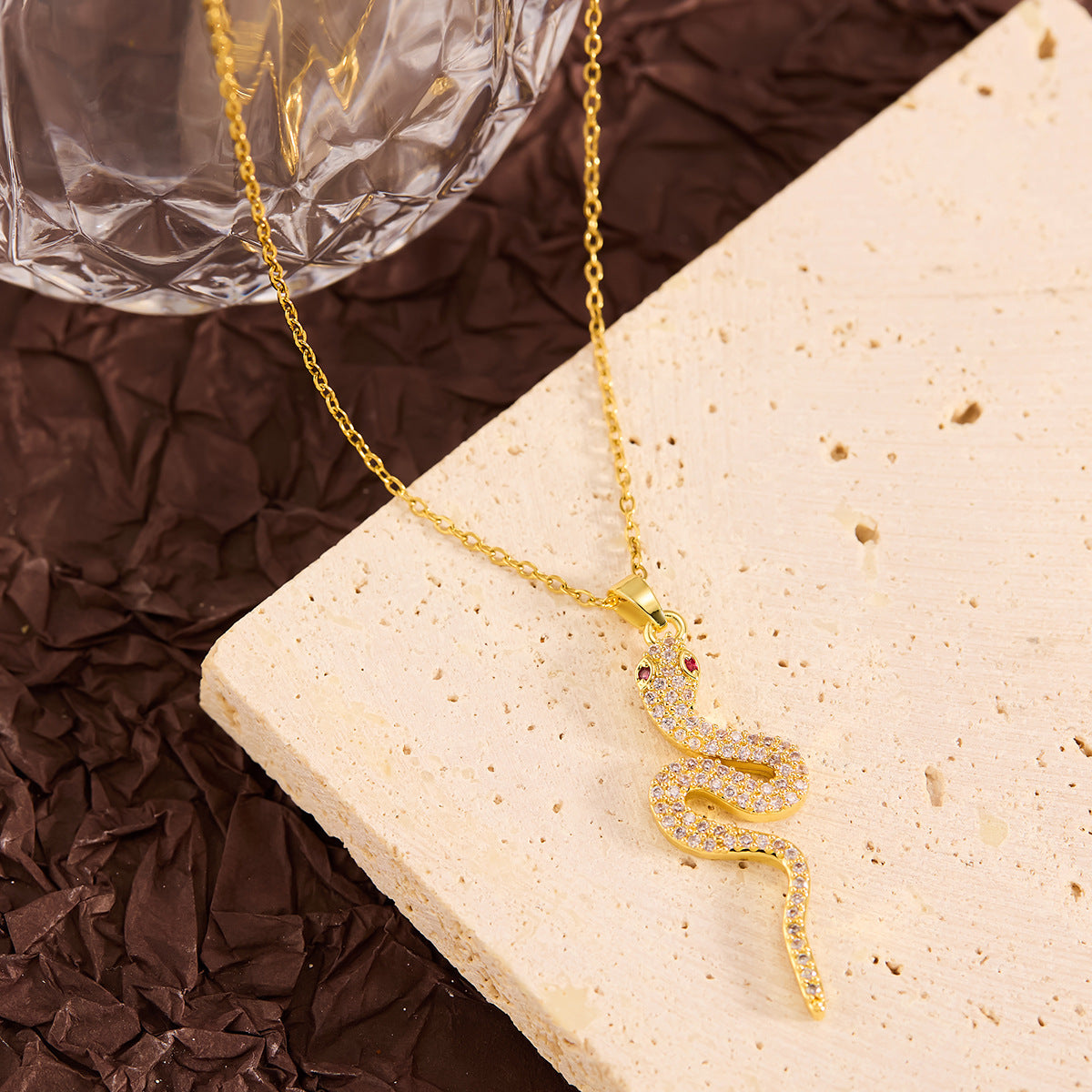 💎✨ チタンネックレス - シンプルで洗練されたエレガンス ✨💎