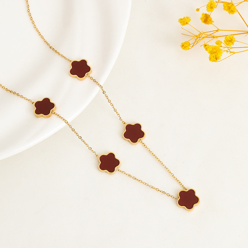🌸✨ チタンスチール製 5 つのフラワーネックレス ✨🌸
